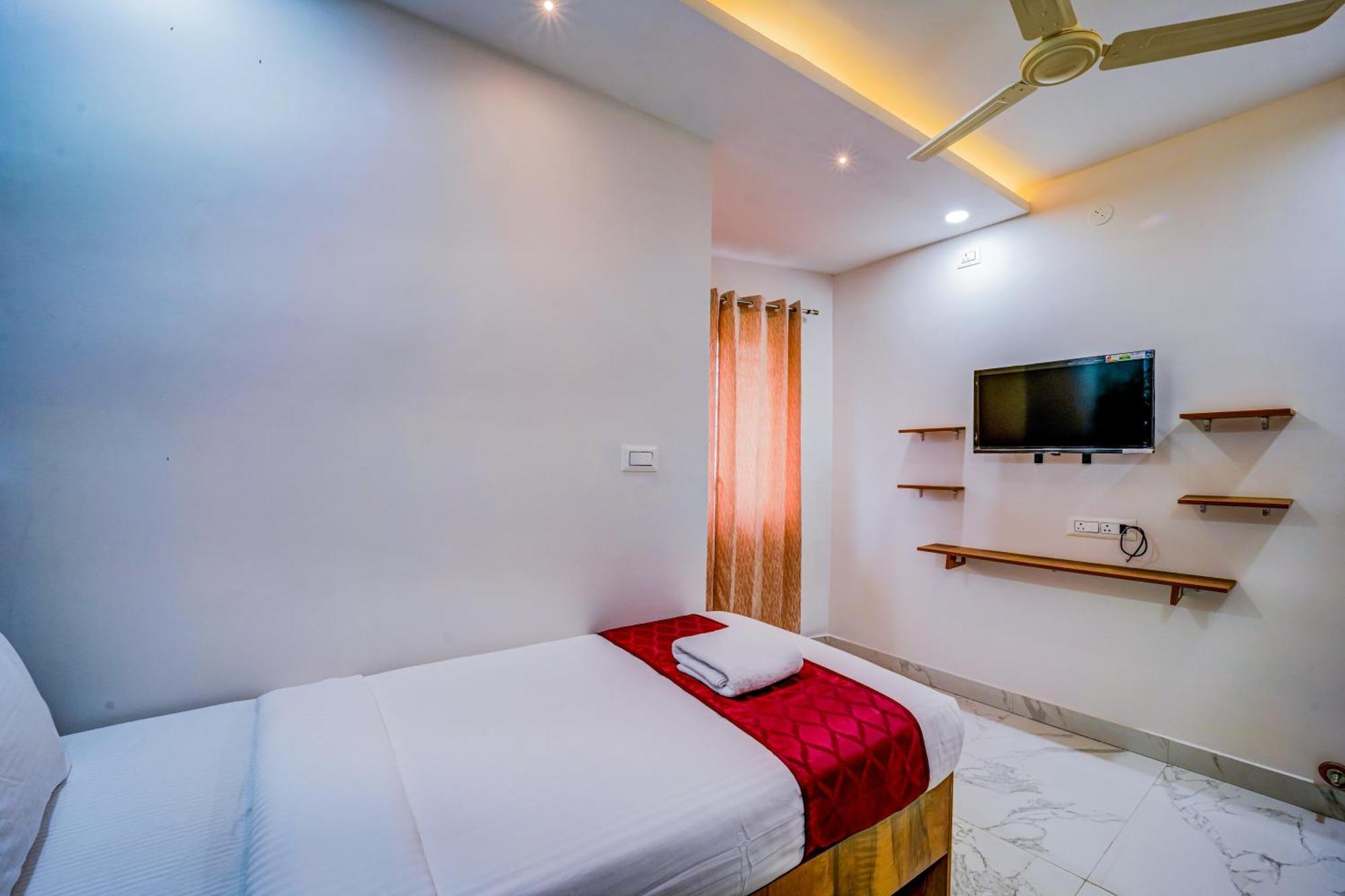 The Emerald Inn Bangalore Bagian luar foto